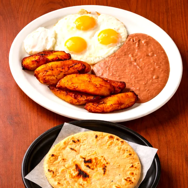Desayuno salvadoreño