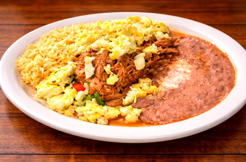 Machaca con huevos